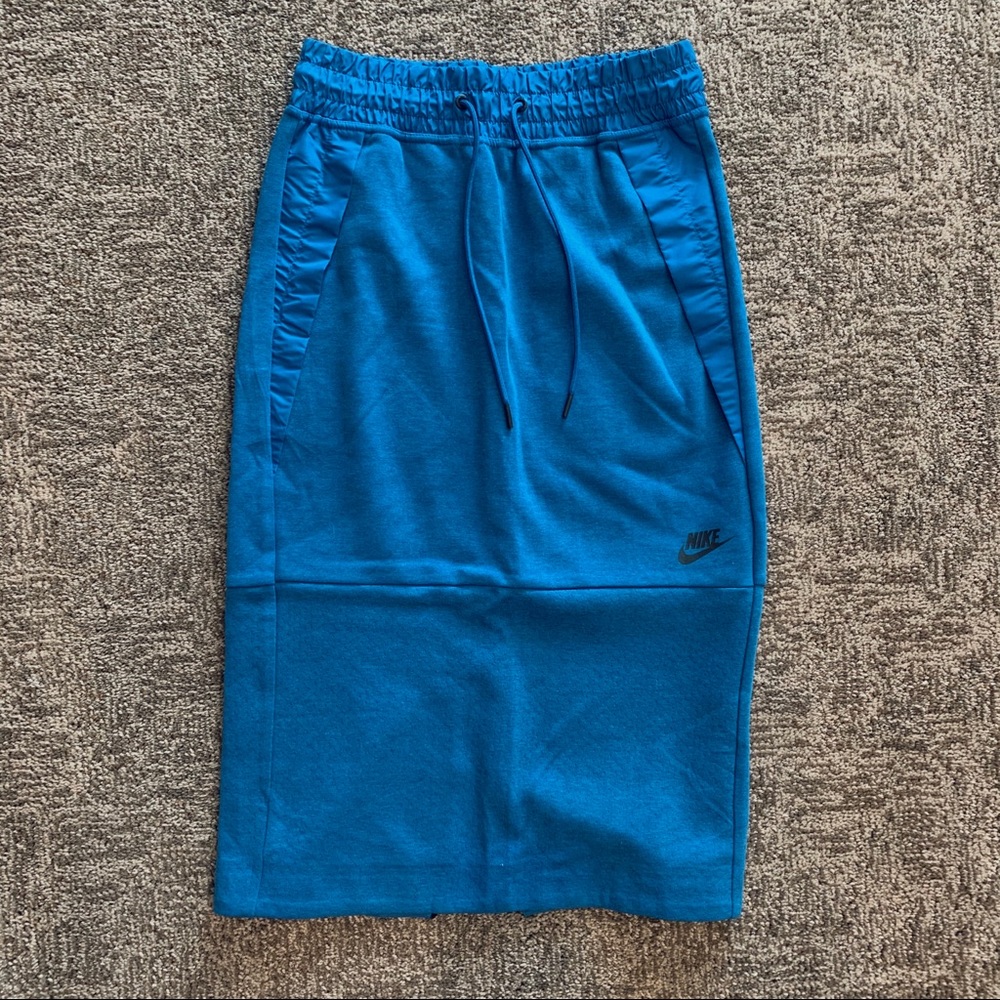 Nike Tech Fleece skirt NWOT